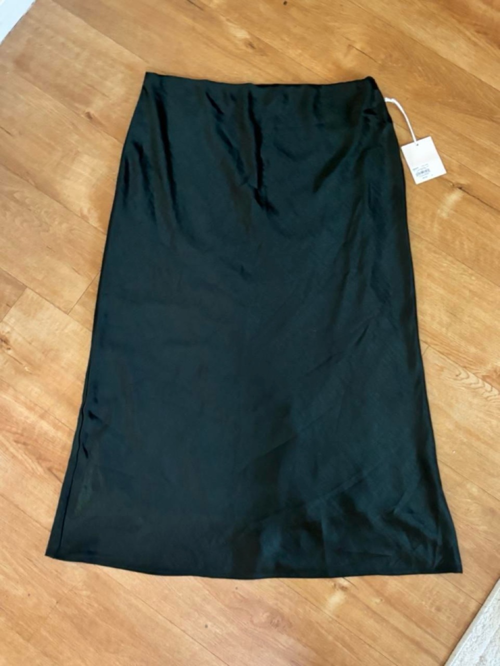 LC Lauren Conrad Black Midi Skirt - Sleek Straight Silhouette